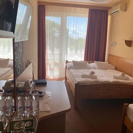 Nereus Park Hotel 2*
